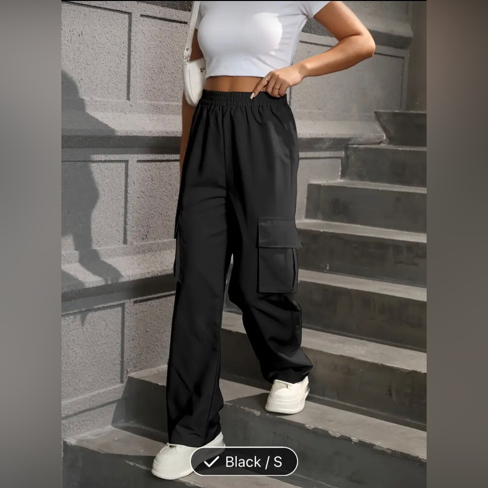 Black cargo pants size S pants with pockets black pants